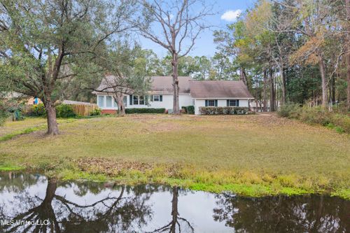 1921 Kingslea Dr, Gautier, MS, 39553-1853 | Card Image