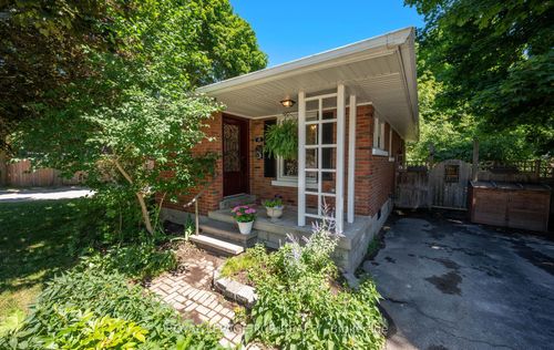 65 John St, Orangeville, ON, L9W2P7 | Card Image