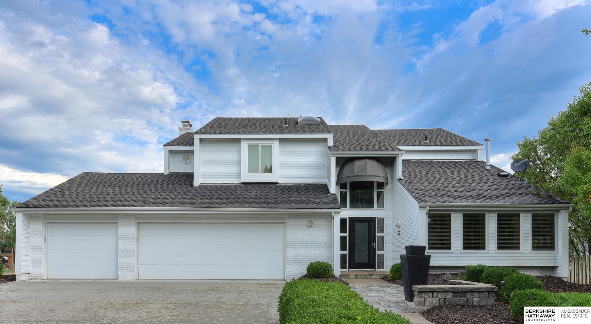 Spyglass Pt, Valley, NE 68064