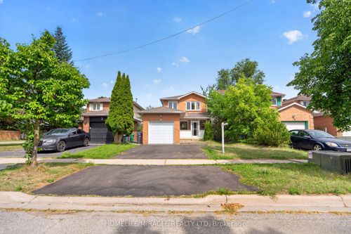 4 Summertime Crt, Brampton, ON, L6Z2B4 | Card Image