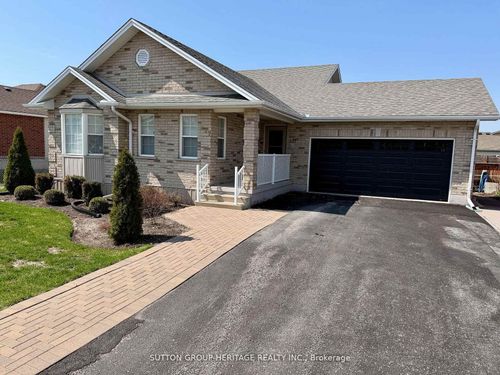 227 Victoria Ave N, Lindsay, ON, K9V6C9 | Card Image