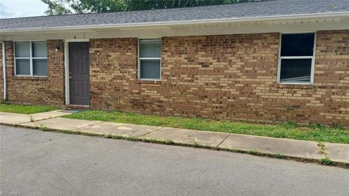 727 S Scientific St, High Point, NC, 27260-5962 | Card Image