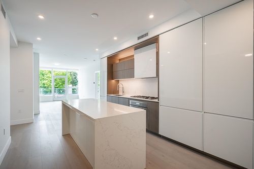 212-1342 Johnston Rd, White Rock, BC, V4B3Z2 | Card Image