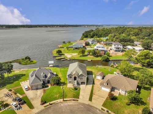742 Sharon Hills Dr, Biloxi, MS, 39532-4314 | Card Image