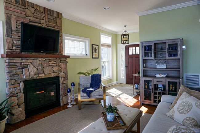 86 Lake Shore Dr, House other with 3 bedrooms, 4 bathrooms and 4 parking in Middlefield CT | Image 6