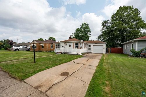 2434 9th Ave E, Hibbing, MN, 55746-2127 | Card Image