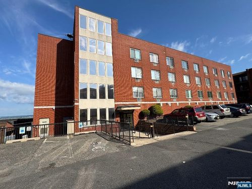 1911 Grand Ave, North Bergen, NJ, 07047-2052 | Card Image