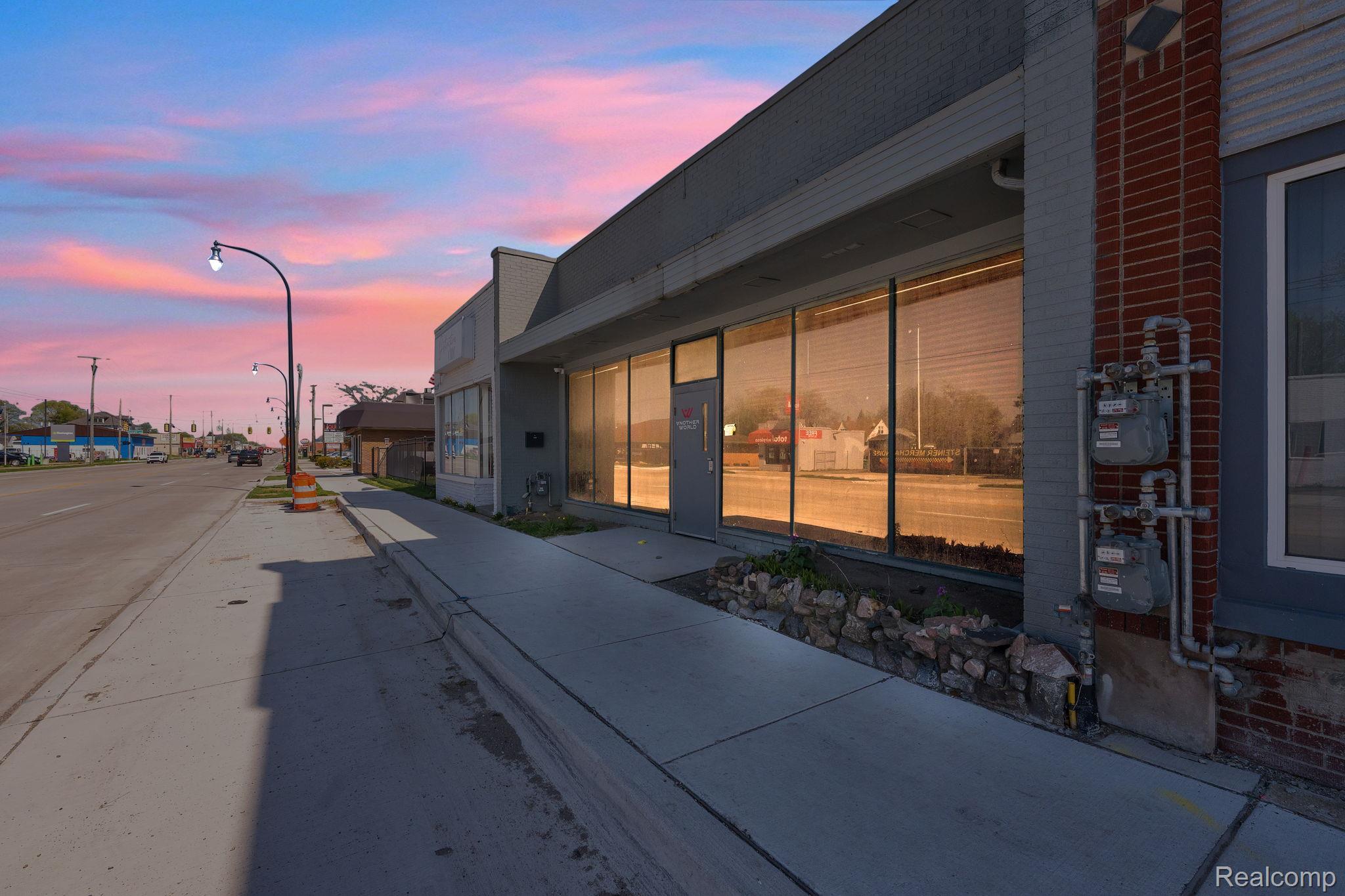 Commercial Lease in Eastpointe 2