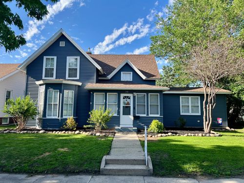 330 10th Ave, Granite Falls, MN, 56241-1443 | Card Image