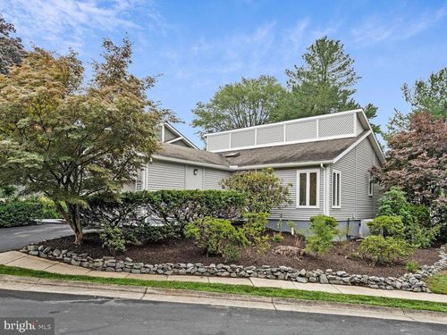 8424 Hollis Lane, VIENNA, VA, 22182 | Card Image