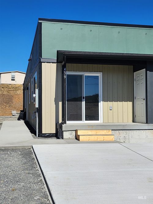 439 Powers Ave, Moscow, ID, 83843-4071 | Card Image