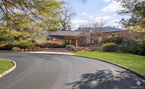 101 Wheatley Rd, Old Westbury, NY, 11568-1210 | Card Image