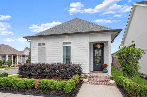 4855 Crestfield Way, Gonzales, LA, 70737-8264 | Card Image