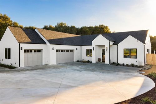 5260 Windmill Way, San Luis Obispo, CA, 93401-8361 | Card Image