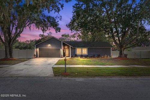 6695 Arrowroot Dr, JACKSONVILLE, FL, 32244-6048 | Card Image