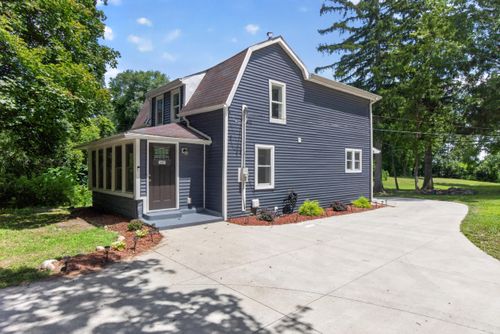 1227 Wayne St, Jackson, MI, 49202-1940 | Card Image