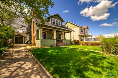 805 12 Th, House other with 3 bedrooms, 2 bathrooms and null parking in RAPID CITY SD | Image 3