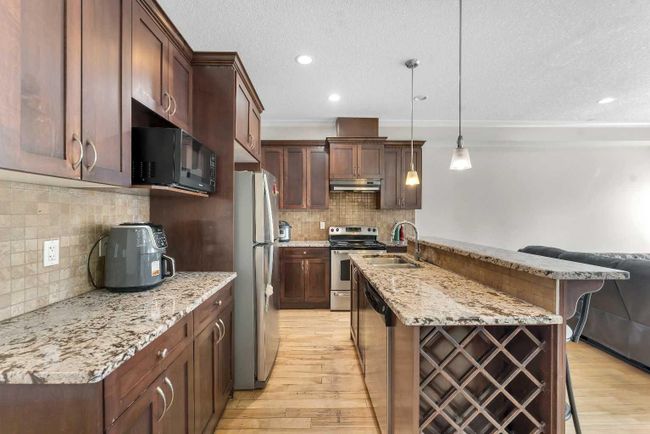 1612 42 Street Sw, Home with 5 bedrooms, 3 bathrooms and 3 parking in Calgary AB | Image 7