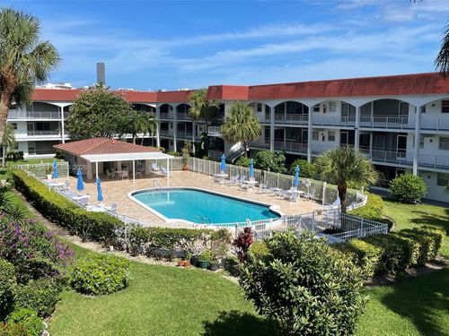 212-b-581 Blue Heron Dr, Hallandale Beach, FL, 33009-5738 | Card Image