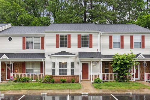 205 Wrought Iron Bnd, Yorktown, VA, 23693-4553 | Card Image