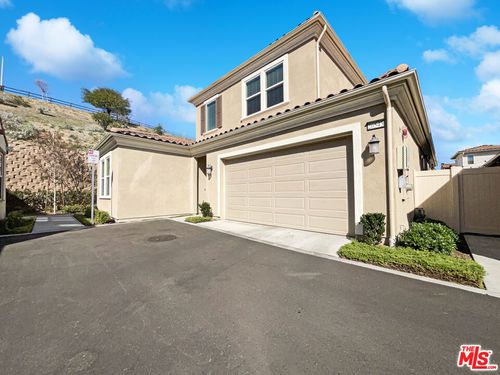 20543 Martingale Pl, Santa Clarita, CA, 91350-5789 | Card Image