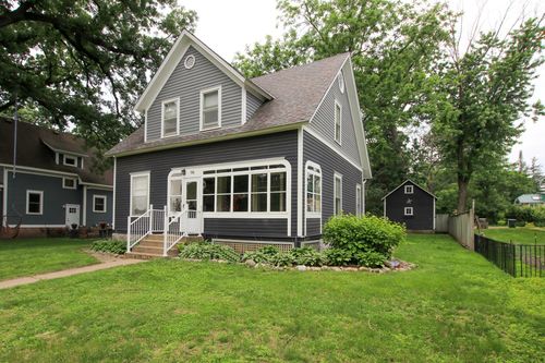526 Hassan St Se, Hutchinson, MN, 55350-2910 | Card Image