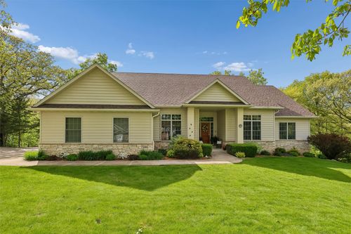 33903 Mill Creek Cir, Adel, IA, 50003-8361 | Card Image