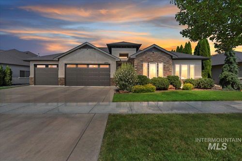 6990 N Moon Drummer Way, Meridian, ID, 83646-4851 | Card Image