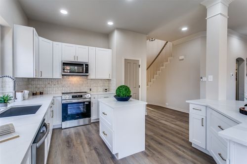 3501 Maplewood Ct, Bedford, TX, 76021-3049 | Card Image