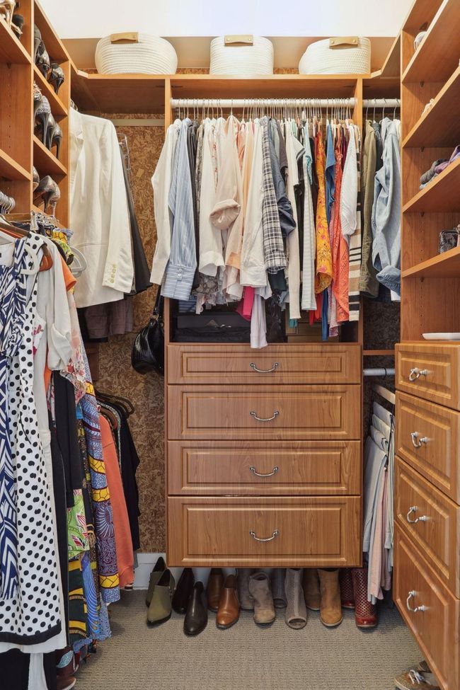 Walk in closets in both bedrooms | Image 26