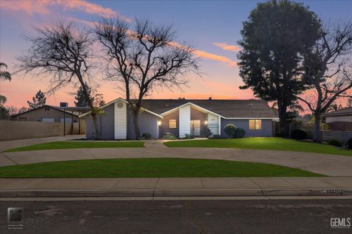 14825 Henderson Ave, Bakersfield, CA, 93314-8832 | Card Image