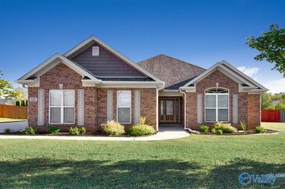 115 Laurel Bend Drive, House other with 3 bedrooms, 2 bathrooms and null parking in Meridianville AL | Image 2