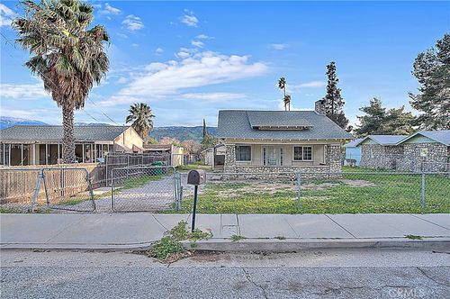 292 E George St, Banning, CA, 92220-5605 | Card Image