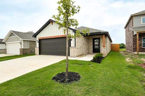 12712 Carrara Ln, Yukon, OK, 73099-9548 | Card Image
