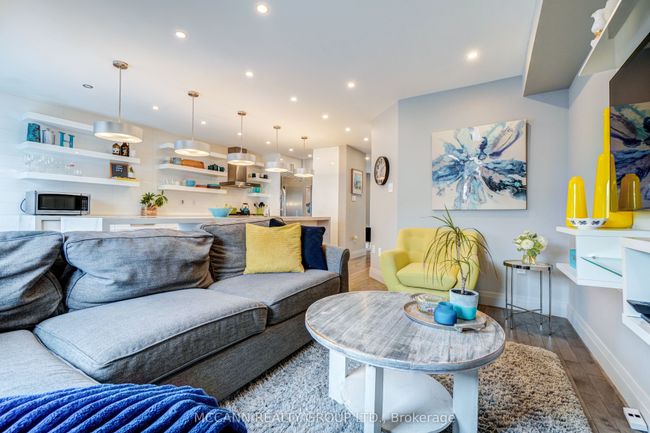 142 Carnwith Dr E, House attached with 3 bedrooms, 3 bathrooms and 2 parking in Whitby ON | Image 20