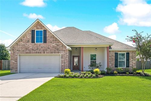 40032 Cottonwood Blvd, Ponchatoula, LA, 70454-7360 | Card Image