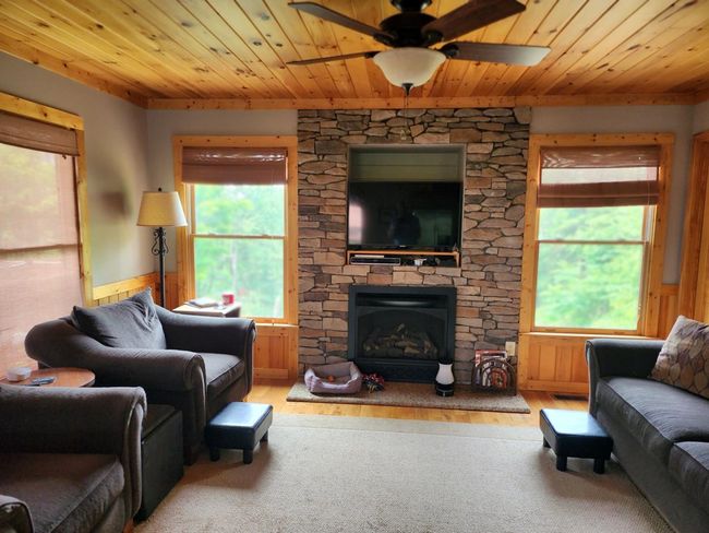 82 Alpine Way, House other with 3 bedrooms, 2 bathrooms and null parking in Fancy Gap VA | Image 8