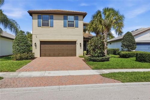 127 Se Courances Dr, Port St Lucie, FL, 34984-6662 | Card Image