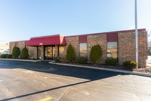 305 N Eric Dr, Palatine, IL, 60067-2502 | Card Image