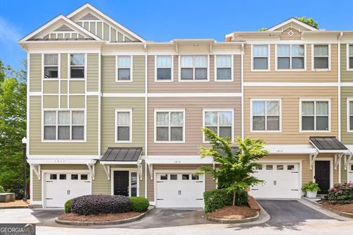1915 Sterling Oaks Cir Ne, Brookhaven, GA, 30319-4129 | Card Image