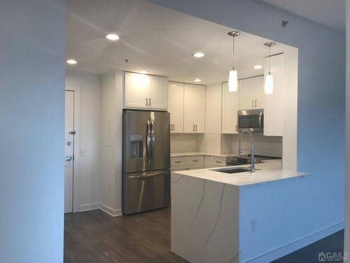 apt-701-1 Carriage City Plz, Rahway, NJ, 07065-5179 | Card Image
