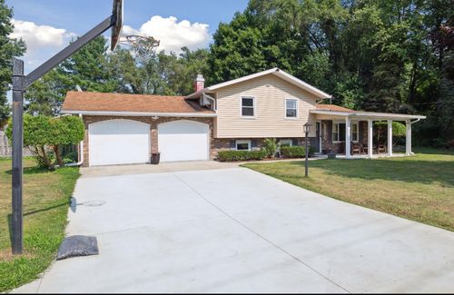 10999 M 140, Niles, MI, 49120-9070 | Card Image