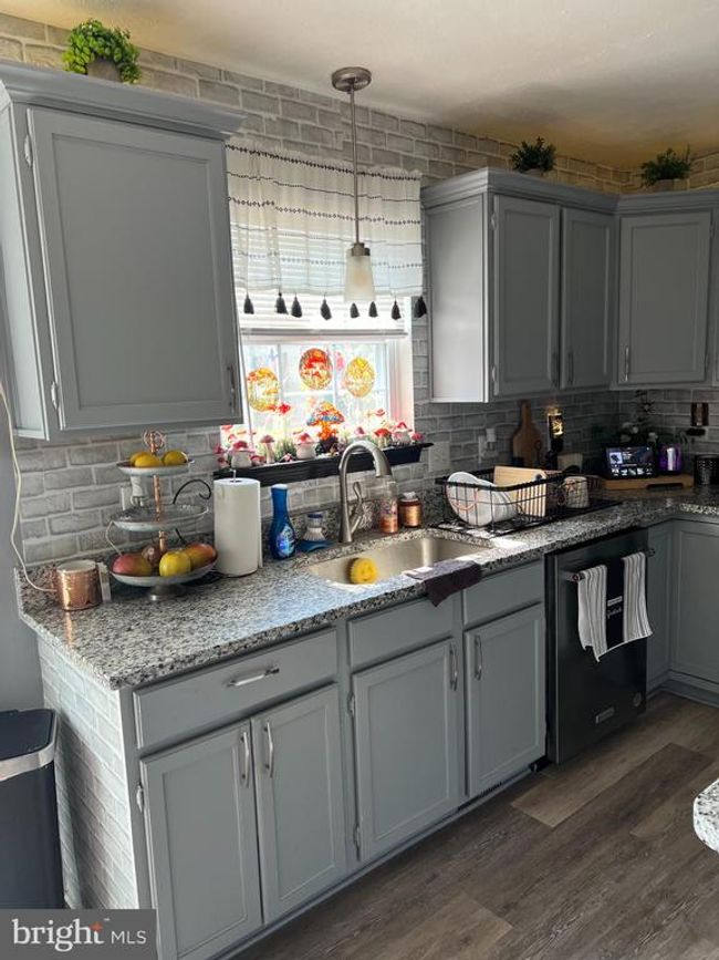 102 Zephyr Ln, Townhouse with 3 bedrooms, 2 bathrooms and null parking in WINCHESTER VA | Image 16