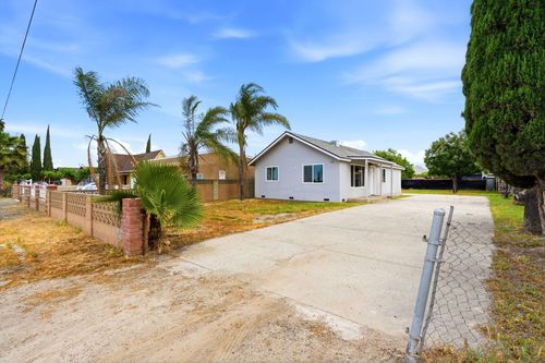 594 N Front, Earlimart, CA, 93219 | Card Image