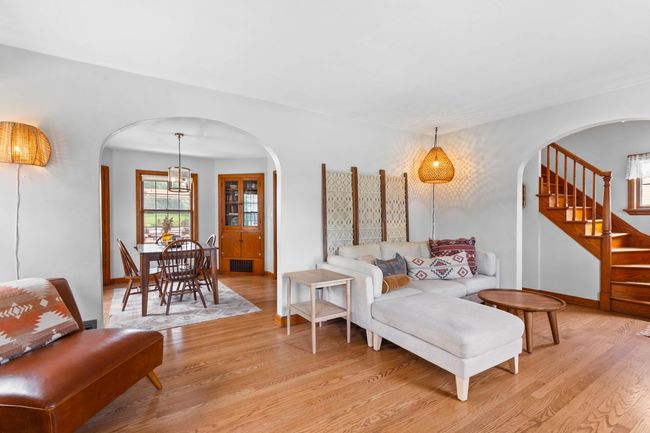 231 Glenview Ave, House other with 3 bedrooms, 2 bathrooms and null parking in Wauwatosa WI | Image 5
