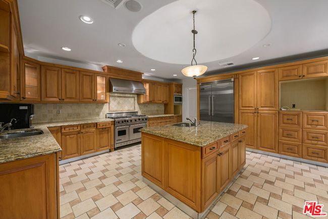 8760 White Oak Ave, House other with 4 bedrooms, 4 bathrooms and 8 parking in Sherwood Forest CA | Image 16