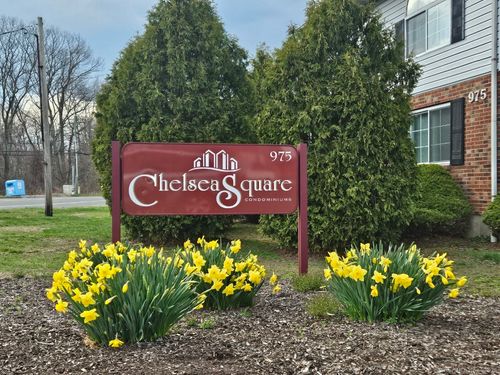 apt-11-975 Meriden Rd, Waterbury, CT, 06705-3156 | Card Image