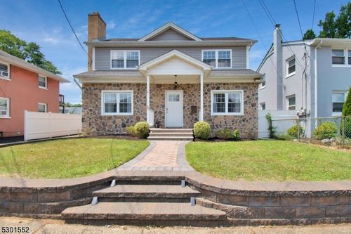 30 N 8th St, Kenilworth, NJ, 07033-1537 | Card Image