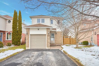 37 Chalmers Dr, House other with 3 bedrooms, 2 bathrooms and 5 parking in Barrie ON | Image 2