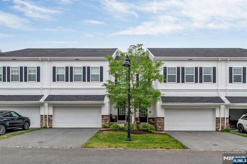 62 Gerhard Pl, Morristown, NJ, 07960-3169 | Card Image